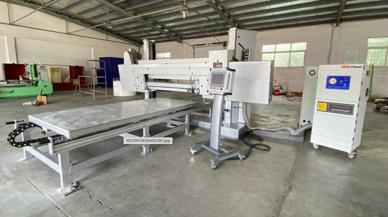 Cortadora plana automática TDBW-1300 de EVA Pu Foam Cutting Machine