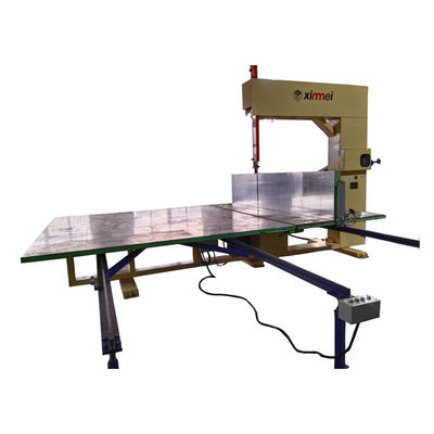 Máquina de corte de espuma de colchón rentable para varios materiales